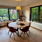 בית נופש 3br With Big Garden, Ping-pong, Cinema, Bath גנט
