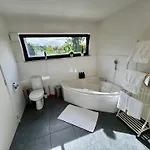 בית נופש 3br With Big Garden, Ping-pong, Cinema, Bath