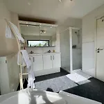 3br With Big Garden, Ping-pong, Cinema, Bath בית נופש
