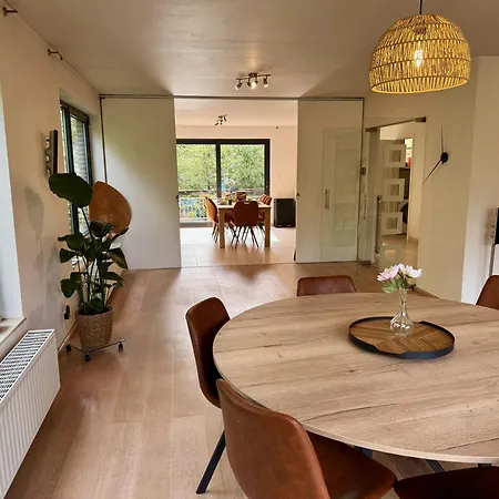 בית נופש 3br With Big Garden, Ping-pong, Cinema, Bath גנט