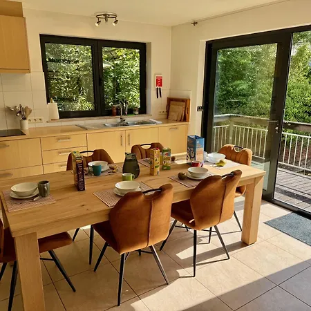 3br With Big Garden, Ping-pong, Cinema, Bath Gent