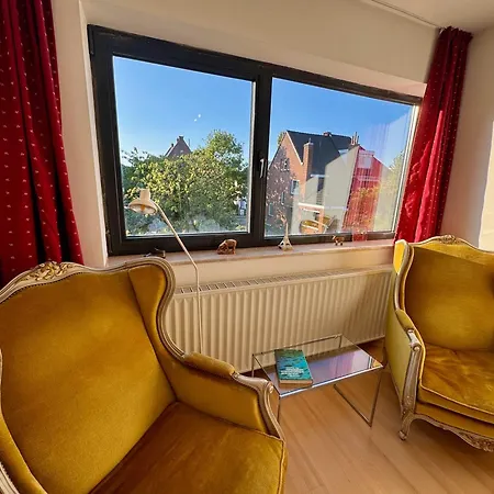 Сasa de vacaciones 3br With Big Garden, Ping-pong, Cinema, Bath Gante