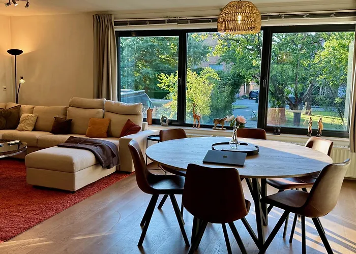 3br With Big Garden, Ping-pong, Cinema, Bath