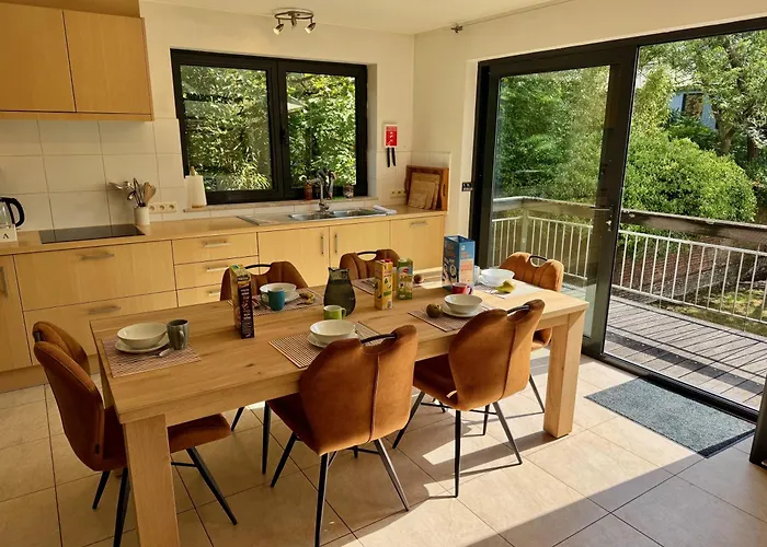 3br With Big Garden, Ping-pong, Cinema, Bath Gent