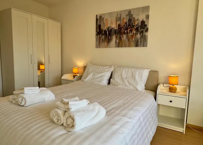 3br With Big Garden, Ping-pong, Cinema, Bath