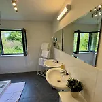 Hébergement de vacances 3br With Big Garden, Ping-pong, Cinema, Bath Gand